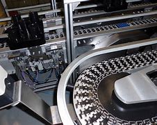 塑料鏈板的高強(qiáng)度與低摩擦系數(shù)特點是什么？