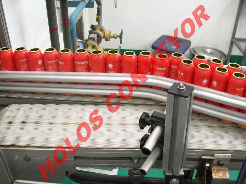 　　從國內的實際應用情況來看，皮帶輸送機的絞車拉緊和液壓拉緊可以實現自動控制并且拉緊力可以調節，重錘拉緊裝置有著較高的安全可靠性。隨著工業和技術的發展，并且有著長距離、大運量、高帶速特征的大型皮帶輸送機已經成為發展主流，由此對拉緊裝置提出了更高的要求，傳統的拉緊裝置逐漸顯示出其缺點，技術人員已將對拉緊裝置的研究方向逐步轉入到自動拉緊領域。如中礦業大學開發的YZL系列皮帶輸送機液壓絞車式自動拉緊裝置，它能根據帶式輸送機起動加速階段和平穩運行階段對輸送帶拉力的不同要求，提供相應的輸送帶拉力，并且在輸送帶拉力發生變化時準確監測并且及時的自動調整。